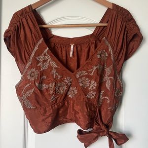 Free People top- perfect transition to fall piece!